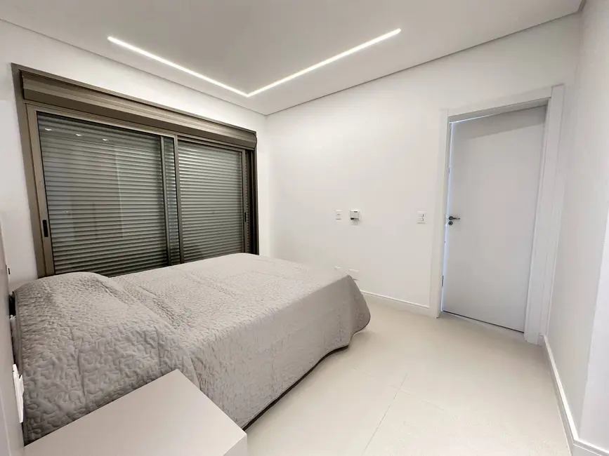 Foto 9 de Casa com 6 quartos à venda, 429m2 em Riviera de São Lourenço, Bertioga - SP