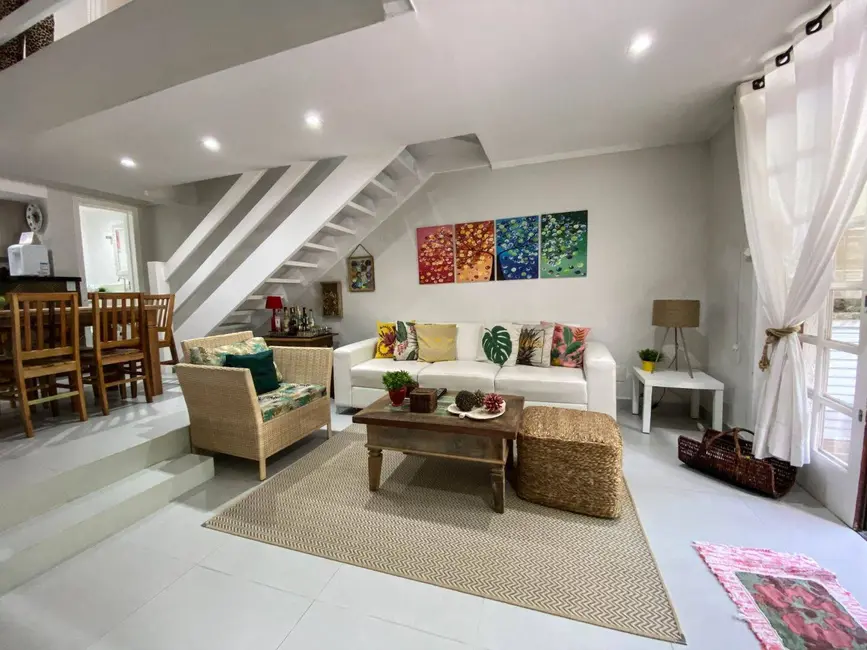 Foto 2 de Casa com 3 quartos à venda, 142m2 em Riviera de São Lourenço, Bertioga - SP