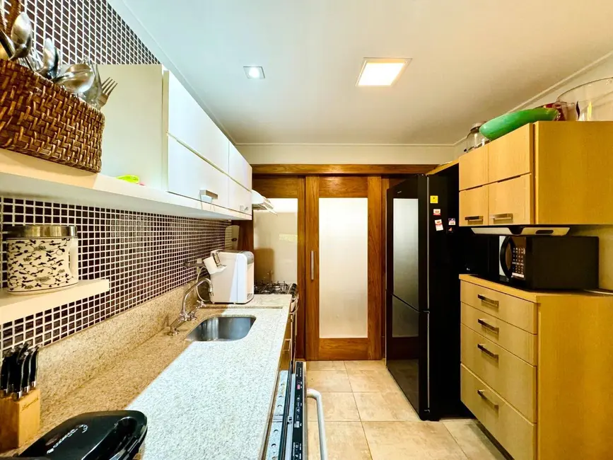 Foto 4 de Casa com 2 quartos à venda, 95m2 em Riviera de São Lourenço, Bertioga - SP