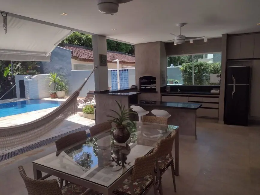 Casa com 4 quartos à venda, 300m2 em Riviera de São Lourenço, Bertioga - SP - imagem 4 Foto 4 de Casa com 4 quartos à venda, 300m2 em Riviera de São Lourenço, Bertioga - SP