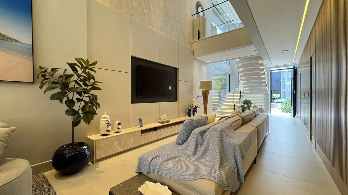 Foto 3 de Casa com 6 quartos à venda, 380m2 em Riviera de São Lourenço, Bertioga - SP