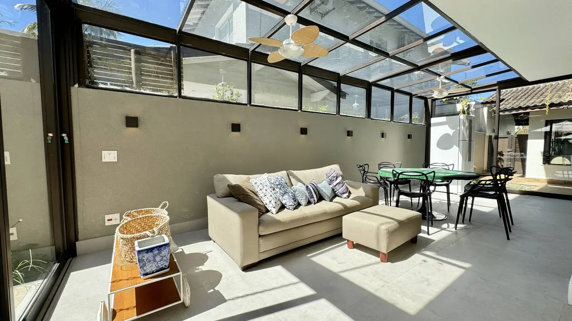 Foto 2 de Casa com 5 quartos à venda, 320m2 em Riviera de São Lourenço, Bertioga - SP