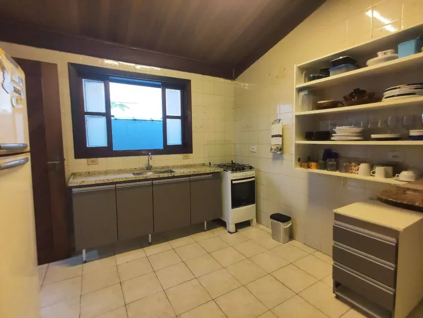 Casa com 3 quartos à venda, 120m2 em Riviera de São Lourenço, Bertioga - SP - imagem 7 Foto 7 de Casa com 3 quartos à venda, 120m2 em Riviera de São Lourenço, Bertioga - SP