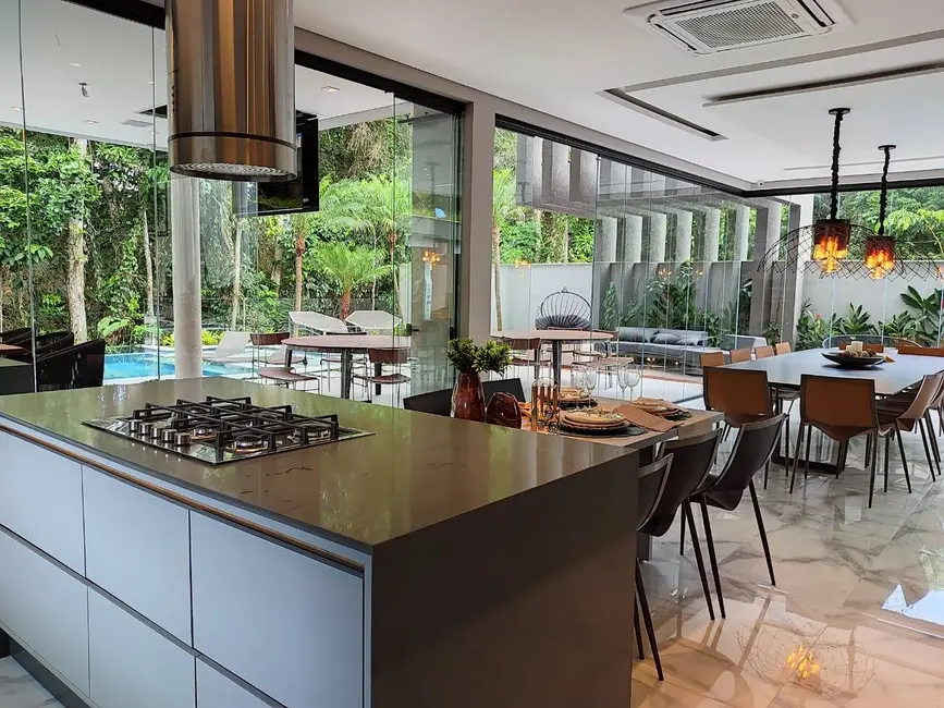 Foto 2 de Casa com 6 quartos à venda, 470m2 em Riviera de São Lourenço, Bertioga - SP