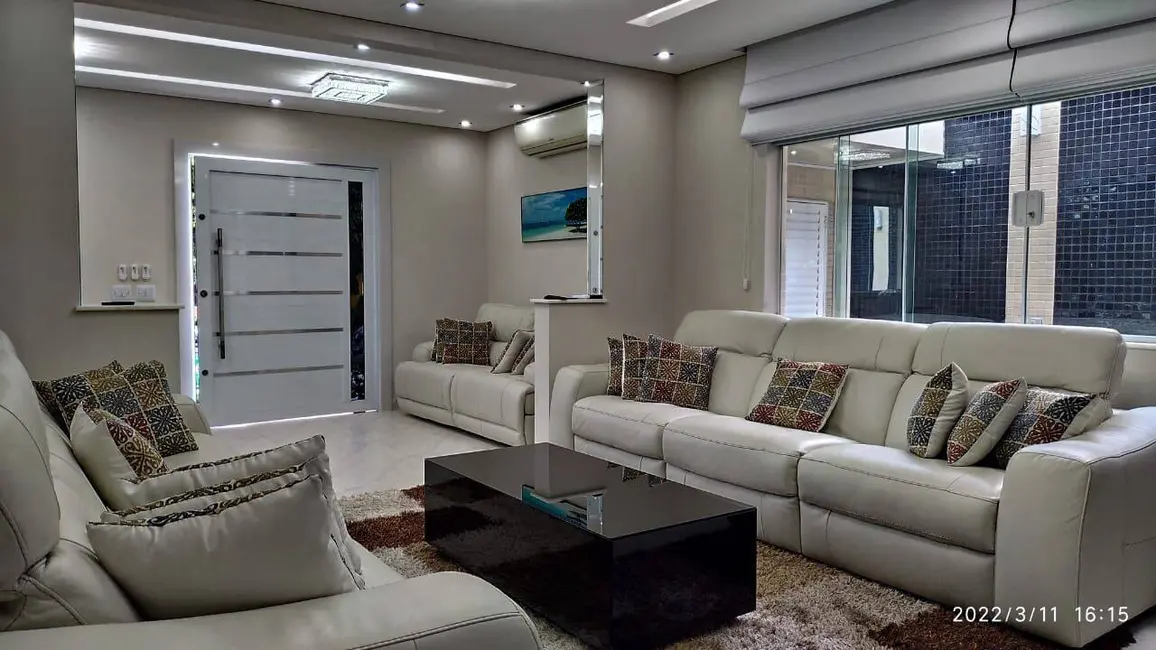 Casa com 5 quartos à venda, 200m2 em Riviera de São Lourenço, Bertioga - SP - imagem 2 Foto 2 de Casa com 5 quartos à venda, 200m2 em Riviera de São Lourenço, Bertioga - SP