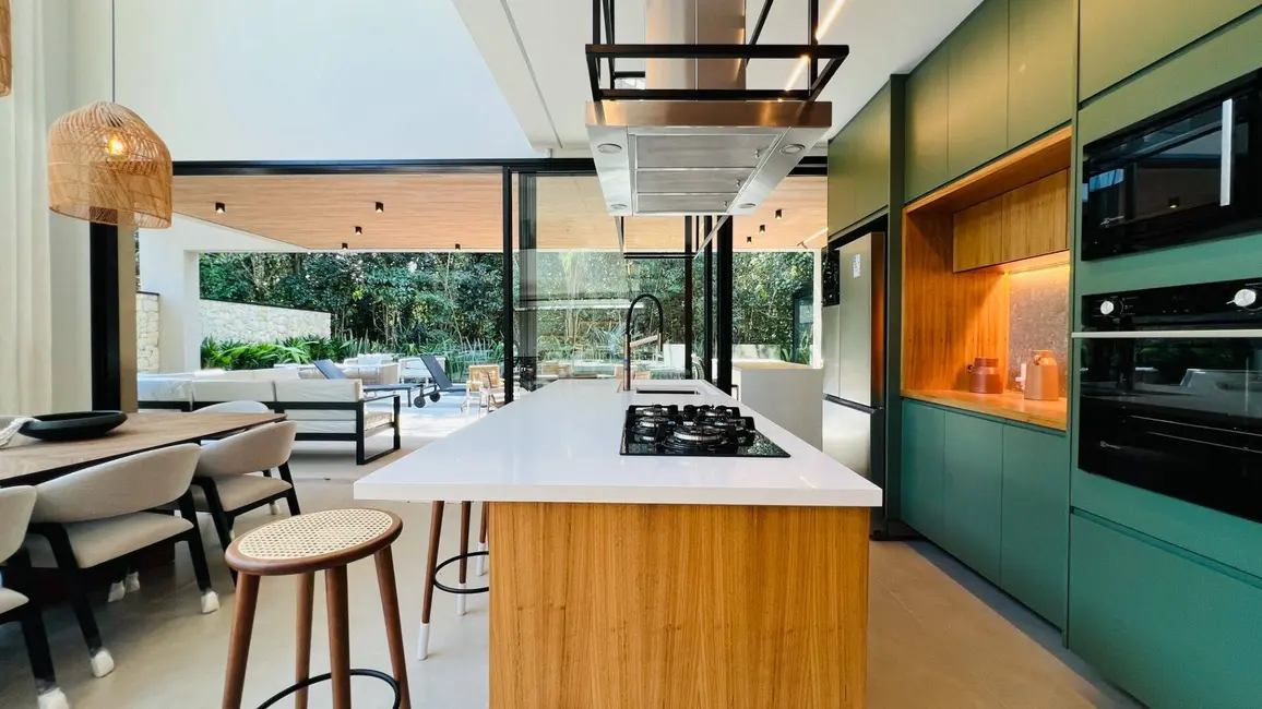 Casa com 6 quartos à venda, 450m2 em Riviera de São Lourenço, Bertioga - SP - imagem 8 Foto 8 de Casa com 6 quartos à venda, 450m2 em Riviera de São Lourenço, Bertioga - SP