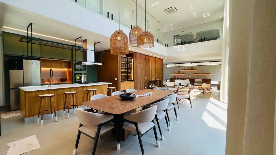 Casa com 6 quartos à venda, 450m2 em Riviera de São Lourenço, Bertioga - SP - imagem 5 Foto 5 de Casa com 6 quartos à venda, 450m2 em Riviera de São Lourenço, Bertioga - SP