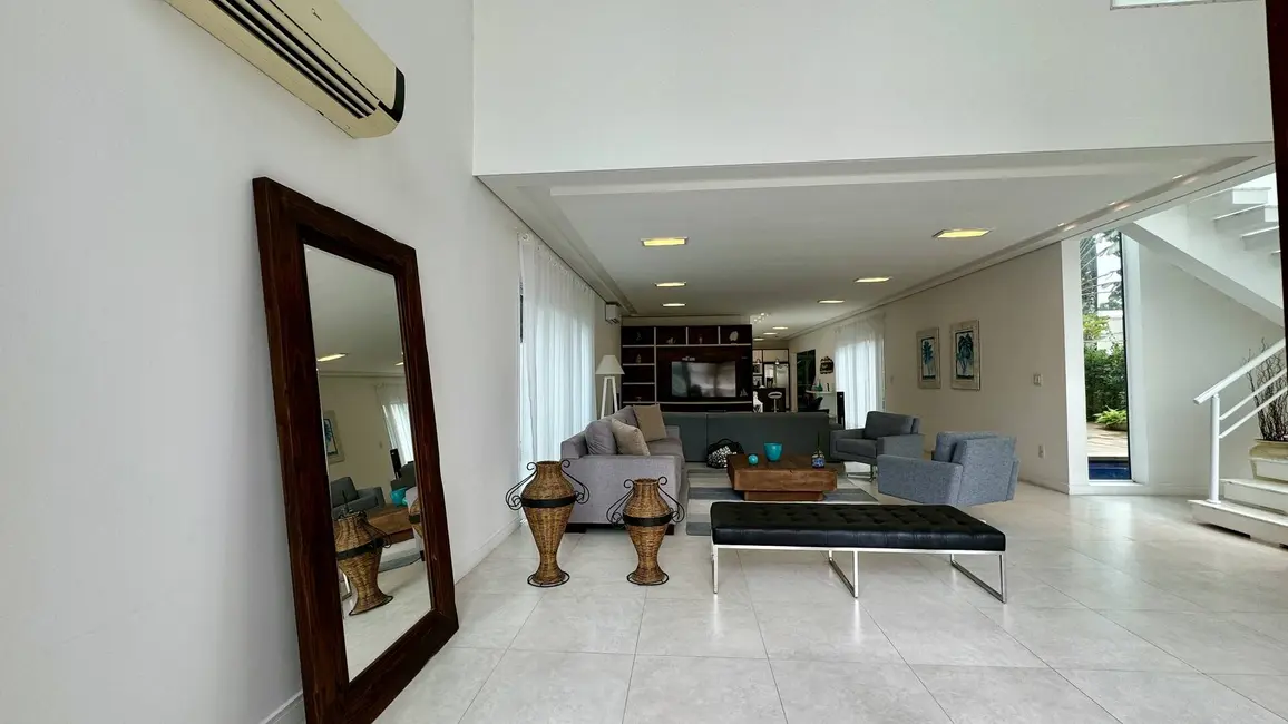 Casa com 5 quartos à venda, 320m2 em Riviera de São Lourenço, Bertioga - SP - imagem 7 Foto 7 de Casa com 5 quartos à venda, 320m2 em Riviera de São Lourenço, Bertioga - SP