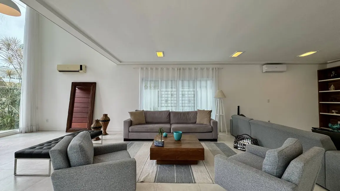 Casa com 5 quartos à venda, 320m2 em Riviera de São Lourenço, Bertioga - SP - imagem 9 Foto 9 de Casa com 5 quartos à venda, 320m2 em Riviera de São Lourenço, Bertioga - SP