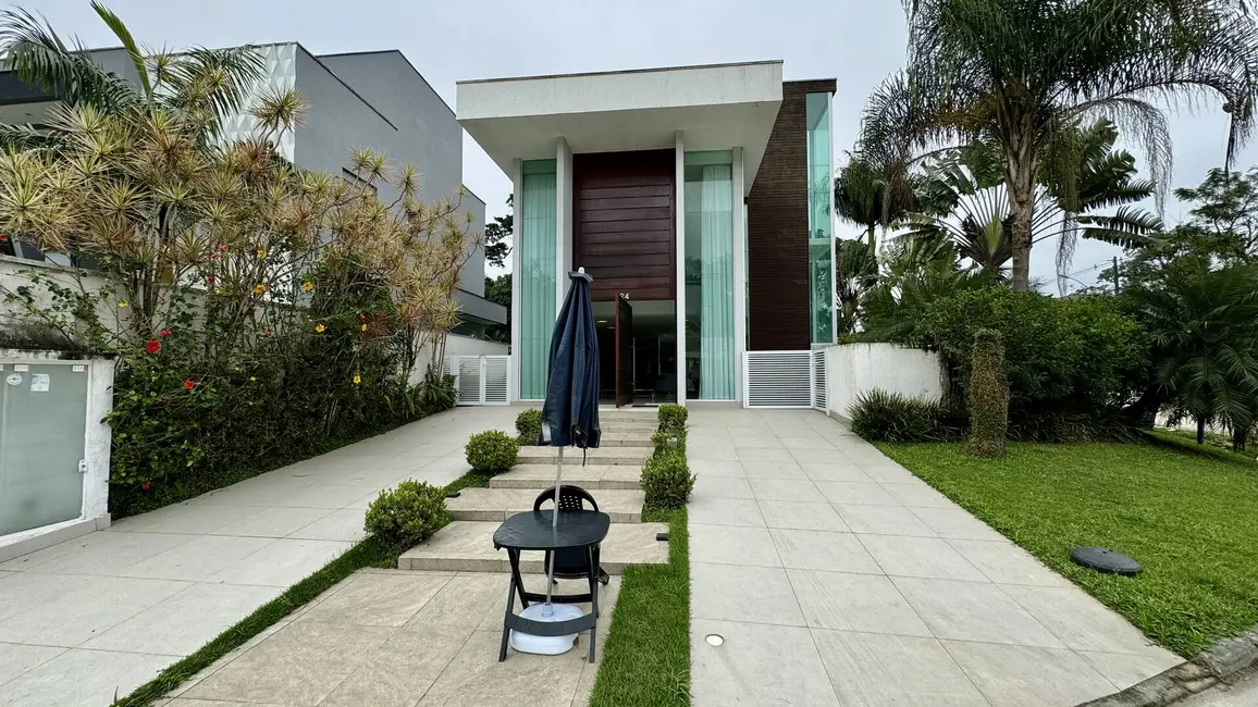 Foto 1 de Casa com 5 quartos à venda, 320m2 em Riviera de São Lourenço, Bertioga - SP