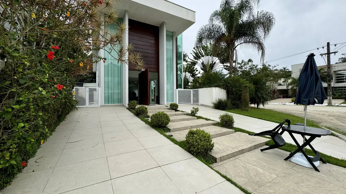 Casa com 5 quartos à venda, 320m2 em Riviera de São Lourenço, Bertioga - SP - imagem 4 Foto 4 de Casa com 5 quartos à venda, 320m2 em Riviera de São Lourenço, Bertioga - SP