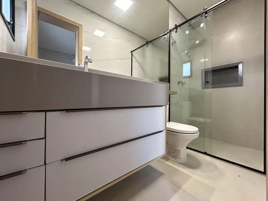 Casa com 6 quartos à venda, 400m2 em Riviera de São Lourenço, Bertioga - SP - imagem 7 Foto 7 de Casa com 6 quartos à venda, 400m2 em Riviera de São Lourenço, Bertioga - SP