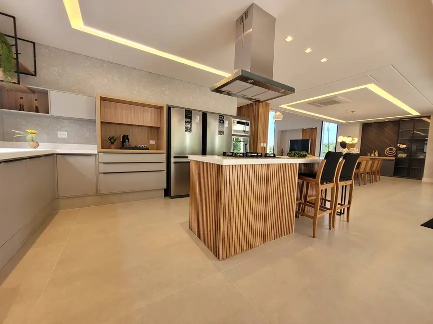 Foto 4 de Casa com 7 quartos à venda, 620m2 em Riviera de São Lourenço, Bertioga - SP