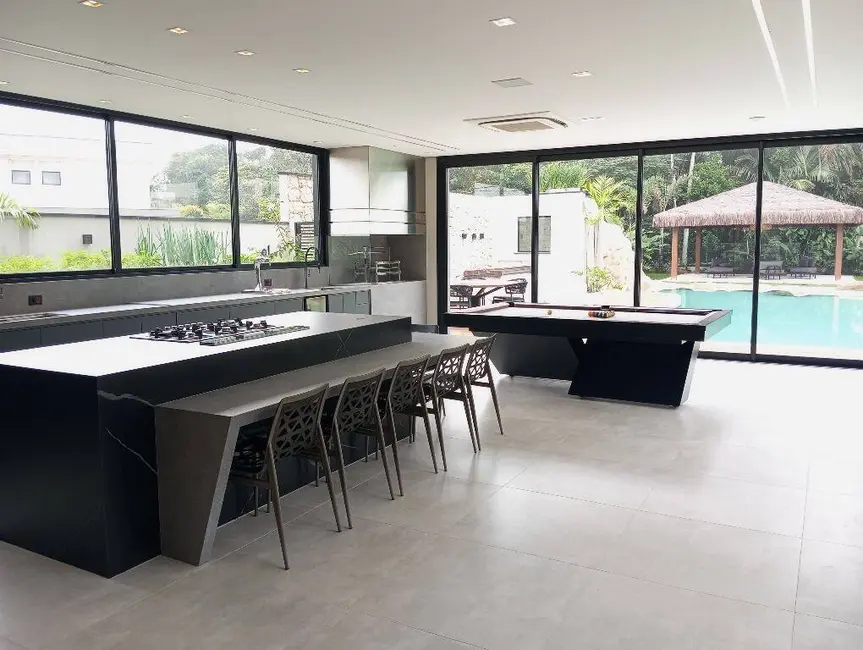 Casa com 8 quartos à venda, 926m2 em Riviera de São Lourenço, Bertioga - SP - imagem 4 Foto 4 de Casa com 8 quartos à venda, 926m2 em Riviera de São Lourenço, Bertioga - SP