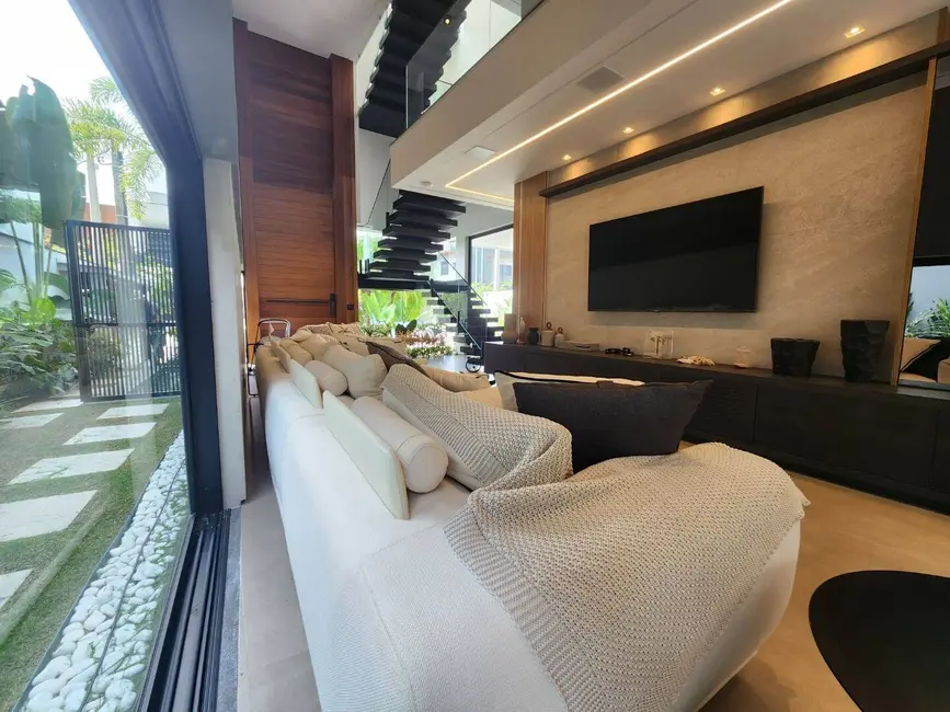 Foto 2 de Casa com 5 quartos à venda, 448m2 em Riviera de São Lourenço, Bertioga - SP