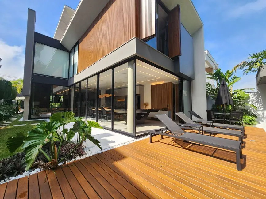 Foto 1 de Casa com 5 quartos à venda, 448m2 em Riviera de São Lourenço, Bertioga - SP