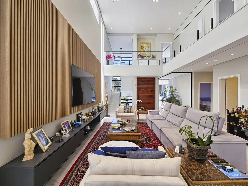 Casa com 7 quartos à venda, 544m2 em Riviera de São Lourenço, Bertioga - SP - imagem 3 Foto 3 de Casa com 7 quartos à venda, 544m2 em Riviera de São Lourenço, Bertioga - SP