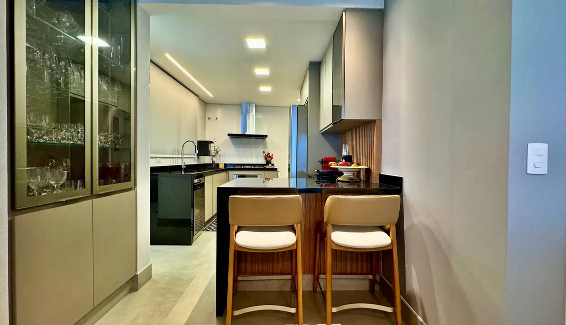 Foto 5 de Apartamento com 4 quartos à venda, 153m2 em Riviera de São Lourenço, Bertioga - SP