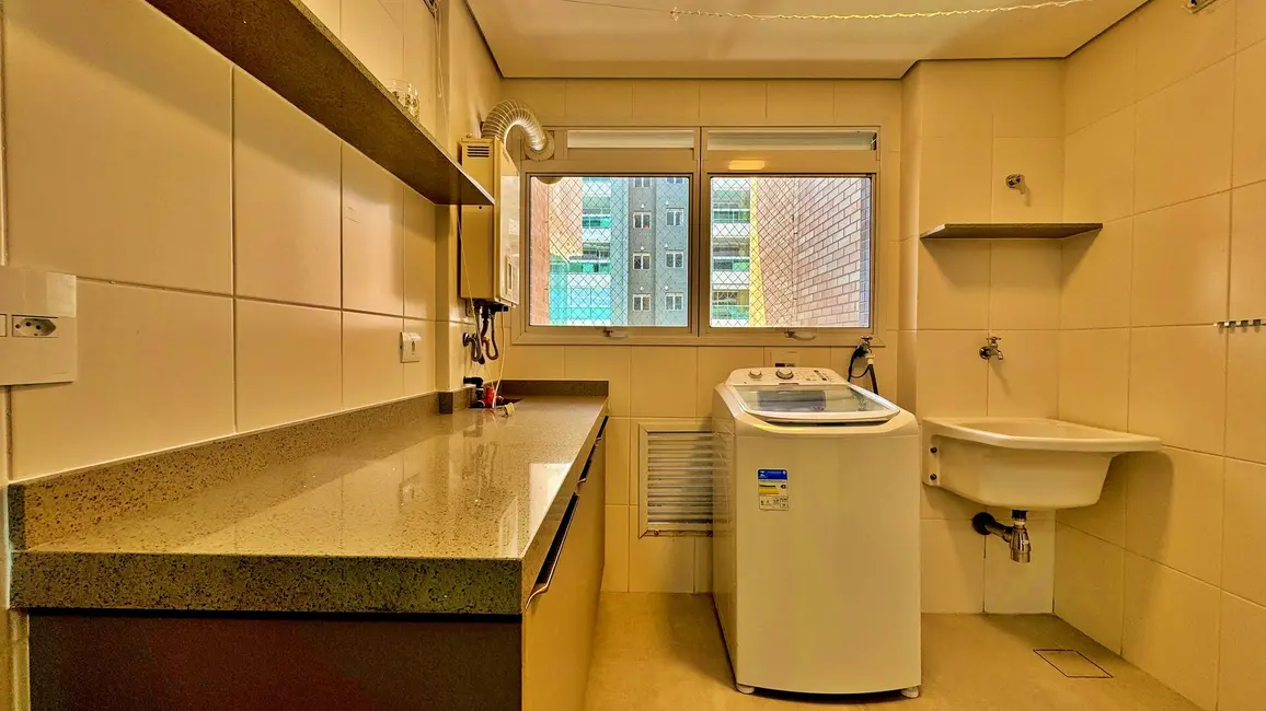 Foto 9 de Apartamento com 3 quartos à venda, 121m2 em Riviera de São Lourenço, Bertioga - SP