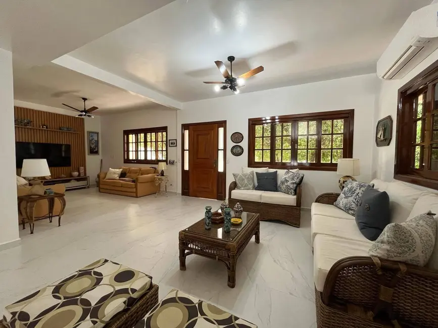 Foto 3 de Casa com 5 quartos à venda, 243m2 em Riviera de São Lourenço, Bertioga - SP