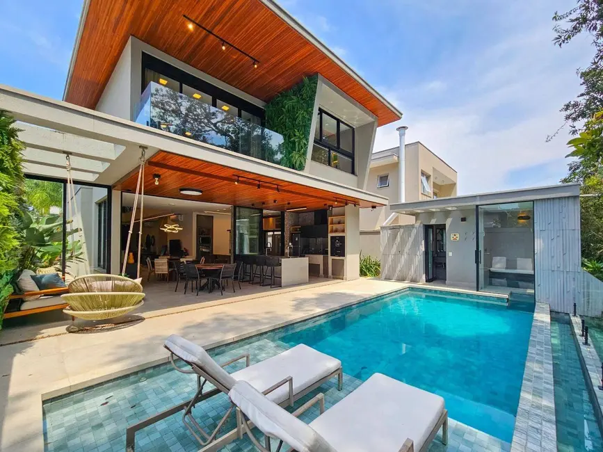 Foto 1 de Casa com 5 quartos à venda, 330m2 em Riviera de São Lourenço, Bertioga - SP