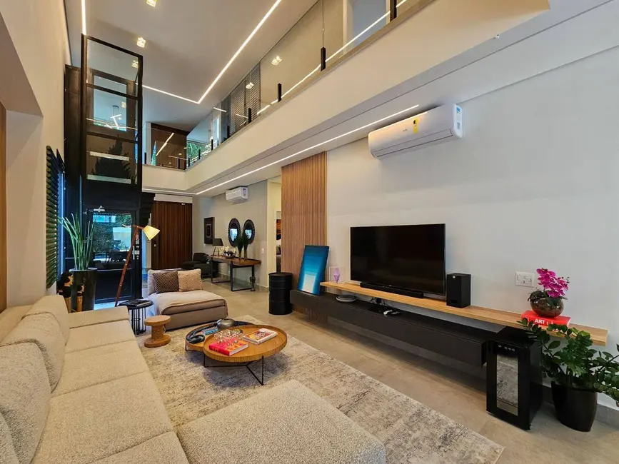Foto 4 de Casa com 5 quartos à venda, 330m2 em Riviera de São Lourenço, Bertioga - SP
