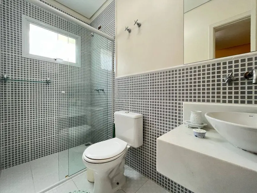 Casa com 6 quartos à venda, 321m2 em Riviera de São Lourenço, Bertioga - SP - imagem 5 Foto 5 de Casa com 6 quartos à venda, 321m2 em Riviera de São Lourenço, Bertioga - SP