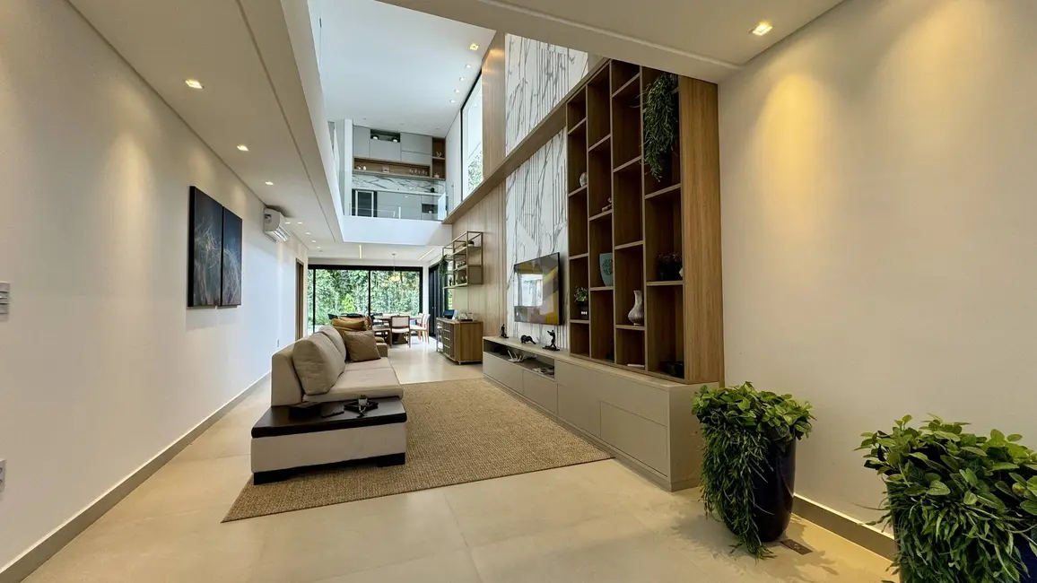 Casa com 5 quartos à venda, 370m2 em Riviera de São Lourenço, Bertioga - SP - imagem 5 Foto 5 de Casa com 5 quartos à venda, 370m2 em Riviera de São Lourenço, Bertioga - SP