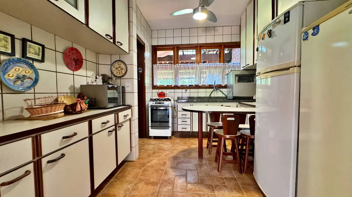 Foto 8 de Casa com 3 quartos à venda, 130m2 em Riviera de São Lourenço, Bertioga - SP