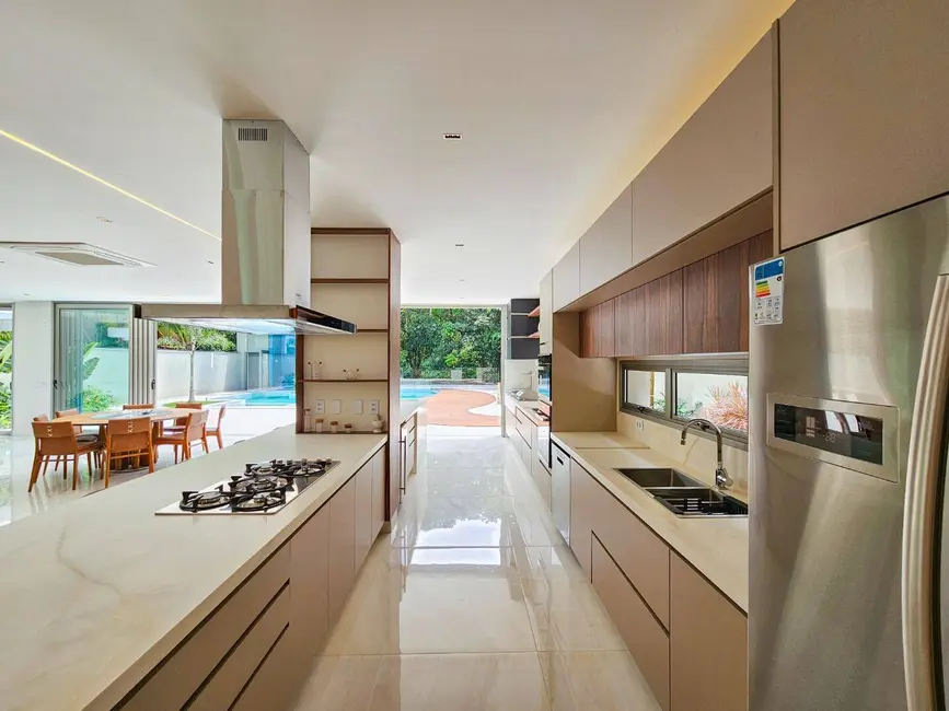 Foto 3 de Casa com 4 quartos à venda, 611m2 em Riviera de São Lourenço, Bertioga - SP