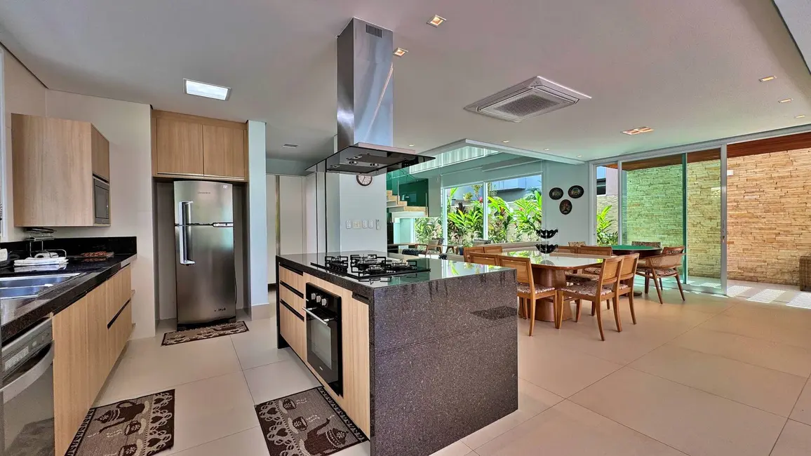 Casa com 5 quartos à venda, 373m2 em Riviera de São Lourenço, Bertioga - SP - imagem 9 Foto 9 de Casa com 5 quartos à venda, 373m2 em Riviera de São Lourenço, Bertioga - SP