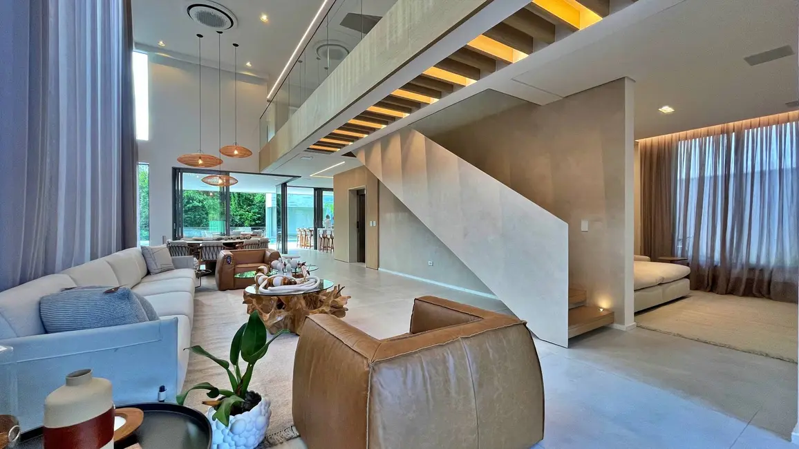 Casa com 6 quartos à venda, 622m2 em Riviera de São Lourenço, Bertioga - SP - imagem 5 Foto 5 de Casa com 6 quartos à venda, 622m2 em Riviera de São Lourenço, Bertioga - SP