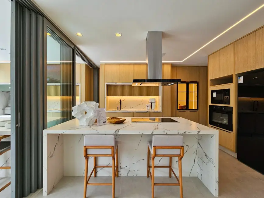 Foto 4 de Casa com 6 quartos à venda, 622m2 em Riviera de São Lourenço, Bertioga - SP