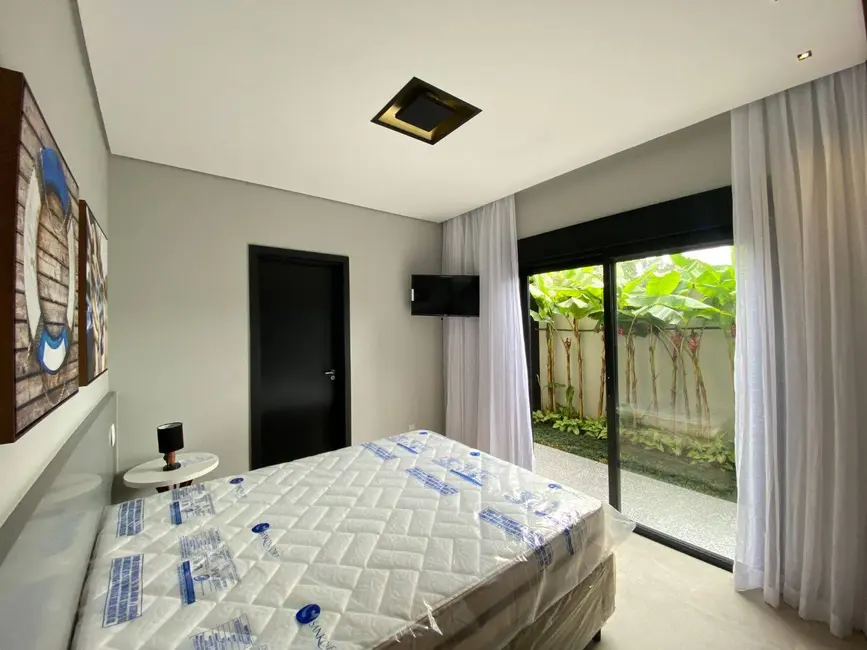 Casa com 6 quartos à venda, 400m2 em Riviera de São Lourenço, Bertioga - SP - imagem 8 Foto 8 de Casa com 6 quartos à venda, 400m2 em Riviera de São Lourenço, Bertioga - SP