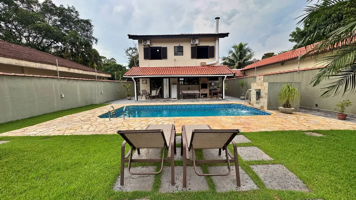 Foto 1 de Casa com 4 quartos à venda, 250m2 em Bertioga - SP