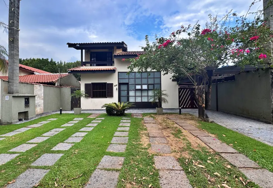 Foto 2 de Casa com 4 quartos à venda, 250m2 em Bertioga - SP
