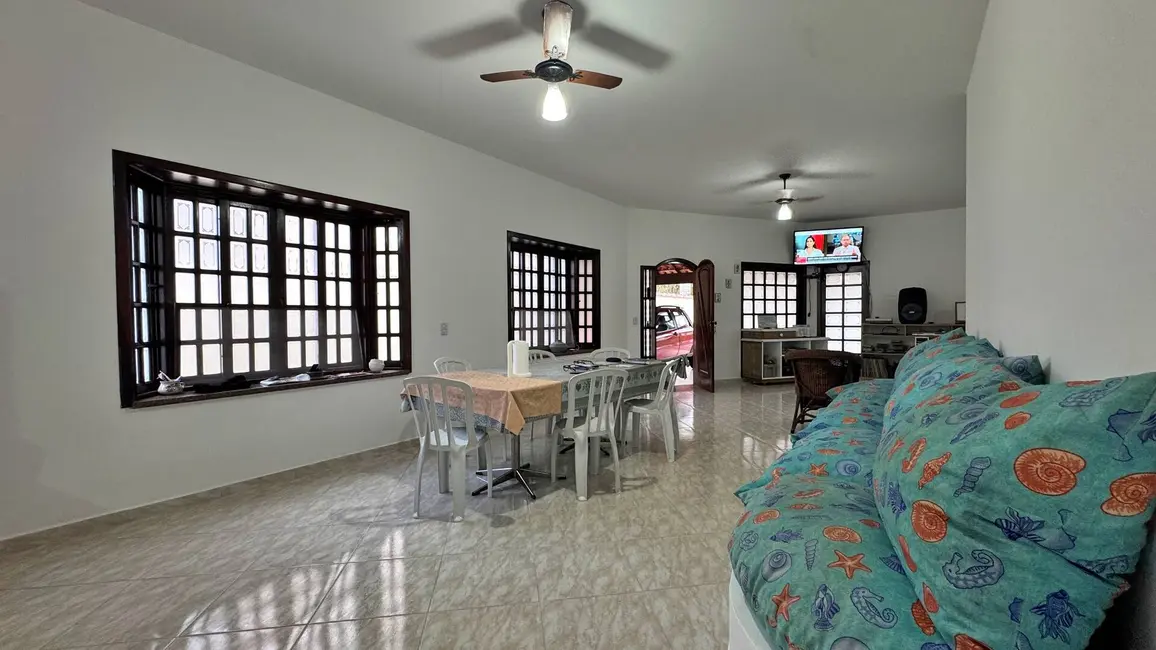 Foto 2 de Casa com 3 quartos à venda, 180m2 em Bertioga - SP