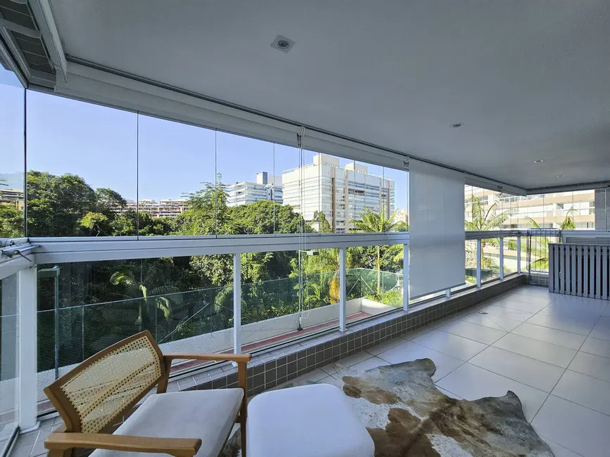 Apartamento com 3 quartos à venda, 124m2 em Riviera de São Lourenço, Bertioga - SP - imagem 3 Foto 3 de Apartamento com 3 quartos à venda, 124m2 em Riviera de São Lourenço, Bertioga - SP