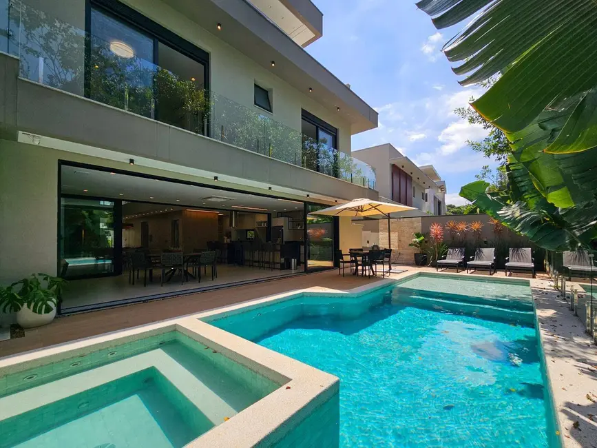 Casa com 5 quartos à venda, 418m2 em Riviera de São Lourenço, Bertioga - SP - imagem 1 Foto 1 de Casa com 5 quartos à venda, 418m2 em Riviera de São Lourenço, Bertioga - SP