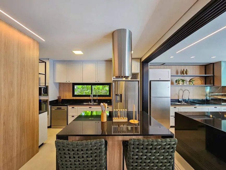 Casa com 5 quartos à venda, 418m2 em Riviera de São Lourenço, Bertioga - SP - imagem 9 Foto 9 de Casa com 5 quartos à venda, 418m2 em Riviera de São Lourenço, Bertioga - SP