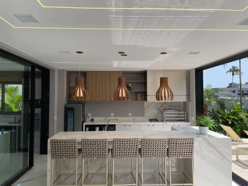 Casa com 7 quartos à venda, 1000m2 em Riviera de São Lourenço, Bertioga - SP - imagem 8 Foto 8 de Casa com 7 quartos à venda, 1000m2 em Riviera de São Lourenço, Bertioga - SP