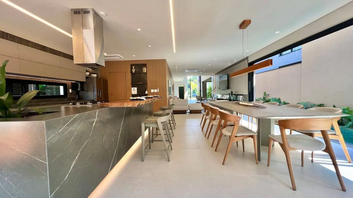 Casa com 5 quartos à venda, 475m2 em Riviera de São Lourenço, Bertioga - SP - imagem 5 Foto 5 de Casa com 5 quartos à venda, 475m2 em Riviera de São Lourenço, Bertioga - SP