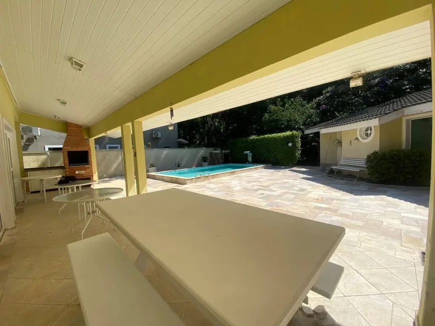 Foto 2 de Casa com 3 quartos à venda, 200m2 em Riviera de São Lourenço, Bertioga - SP