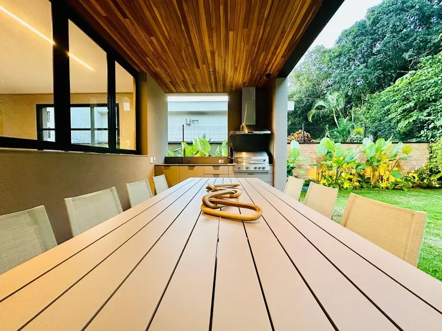 Casa com 5 quartos à venda, 487m2 em Riviera de São Lourenço, Bertioga - SP - imagem 3 Foto 3 de Casa com 5 quartos à venda, 487m2 em Riviera de São Lourenço, Bertioga - SP