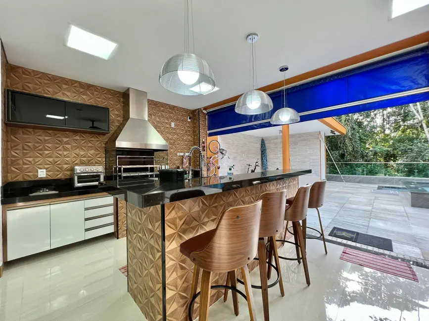 Casa com 5 quartos à venda, 457m2 em Riviera de São Lourenço, Bertioga - SP - imagem 5 Foto 5 de Casa com 5 quartos à venda, 457m2 em Riviera de São Lourenço, Bertioga - SP