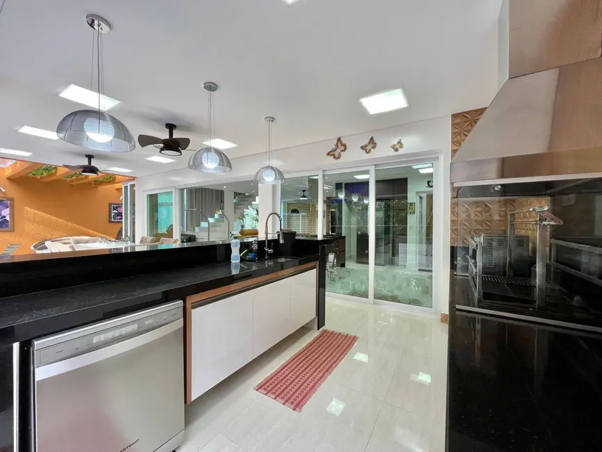 Casa com 5 quartos à venda, 457m2 em Riviera de São Lourenço, Bertioga - SP - imagem 9 Foto 9 de Casa com 5 quartos à venda, 457m2 em Riviera de São Lourenço, Bertioga - SP