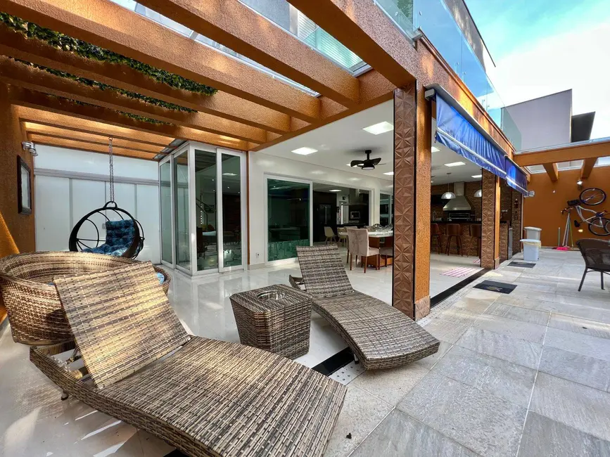 Casa com 5 quartos à venda, 457m2 em Riviera de São Lourenço, Bertioga - SP - imagem 7 Foto 7 de Casa com 5 quartos à venda, 457m2 em Riviera de São Lourenço, Bertioga - SP