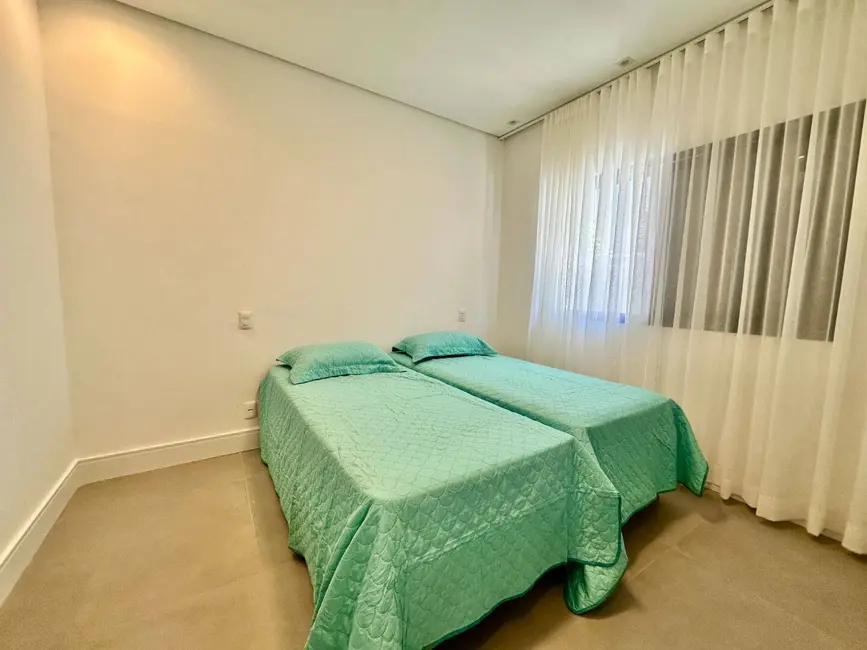 Foto 8 de Casa com 6 quartos à venda, 356m2 em Riviera de São Lourenço, Bertioga - SP