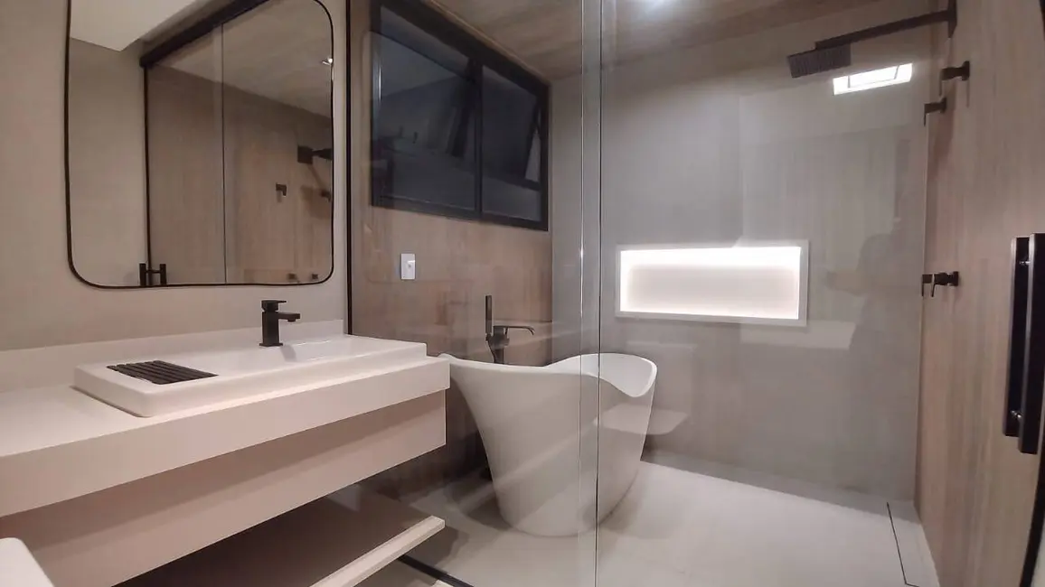 Casa com 5 quartos à venda, 435m2 em Riviera de São Lourenço, Bertioga - SP - imagem 6 Foto 6 de Casa com 5 quartos à venda, 435m2 em Riviera de São Lourenço, Bertioga - SP