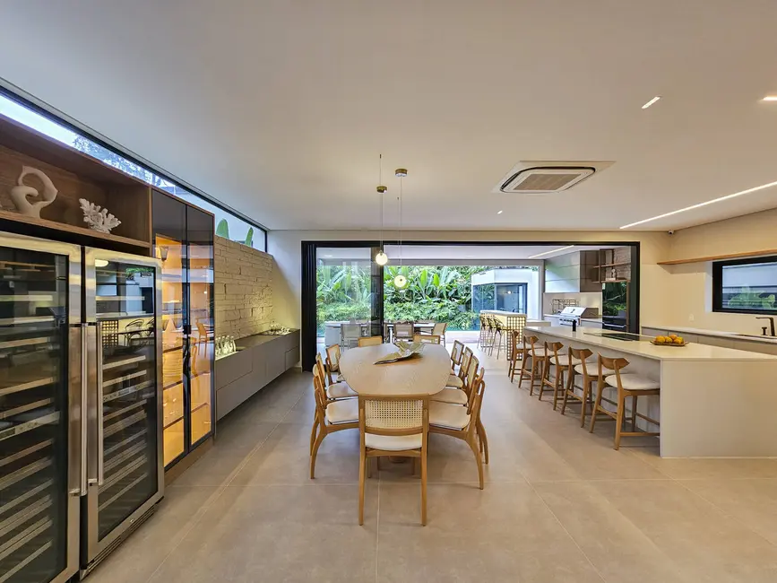 Foto 2 de Casa com 6 quartos à venda, 440m2 em Riviera de São Lourenço, Bertioga - SP